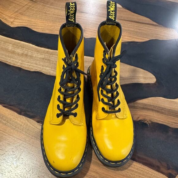Doc Marten Dr Marten Air Ware Bouncing Soles 1460 Yellow Boots US Men 6 Ladies 7 - Picture 3 of 14